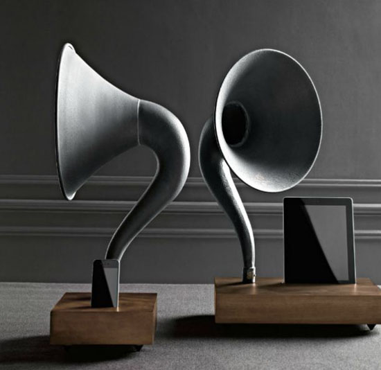 Gramophone by Matt Richmond docking 3 Gramophone by Matt Richmond