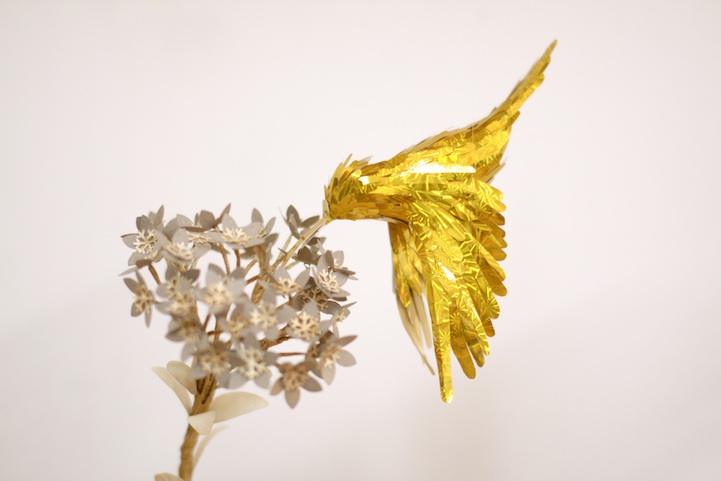 Gorgeous Golden Paper Hummingbirds goldenhummingbirds01 Gorgeous Golden Paper Hummingbirds