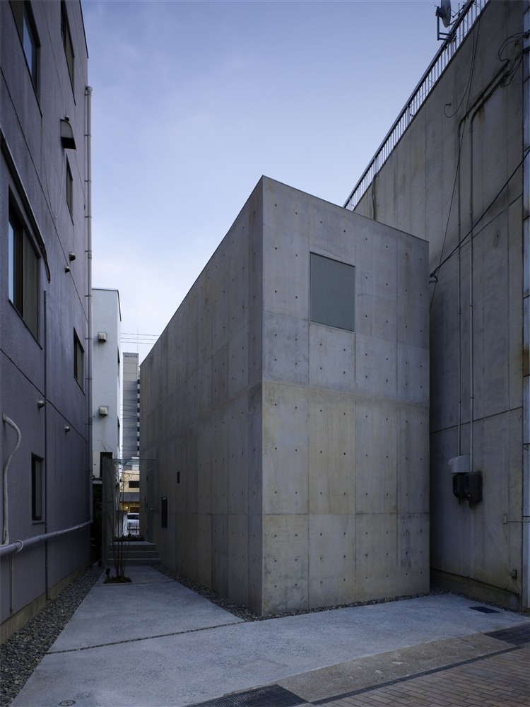 House in Hiro by Suppose Design Office h 31 House in Hiro by Suppose Design Office