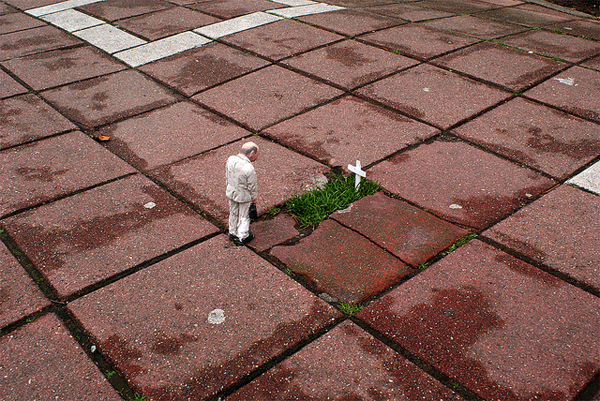 street art isaac cordal 1 Street Art by Isaac Cordal