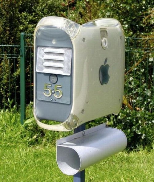 tumblr me5xk1mFaF1qiqf01o1 500 Apple Mac Mailbox