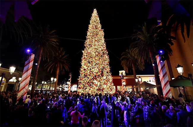 Christmas Lights Around the World 1010 Christmas Lights Around the World