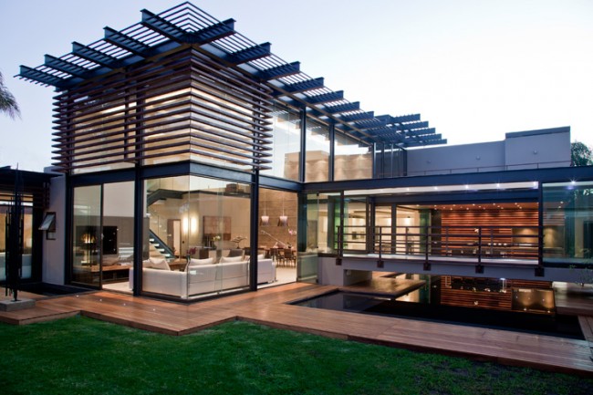 1100 650x433 House Abo by Nico van der Meulen Architects