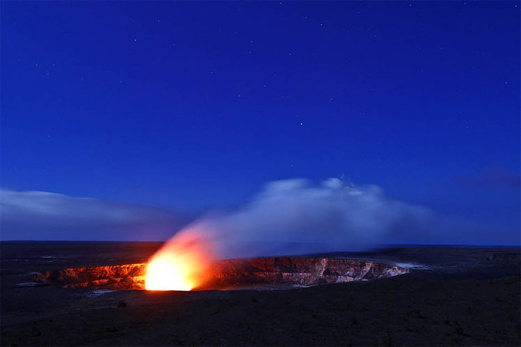 Lava From Hawaiis Kilauea Volcano Creates Rare and Dramatic Show 211 Lava From Hawaiis Kilauea Volcano Creates Rare and Dramatic Show