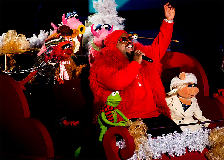 71 The World is Waiting for Christmas