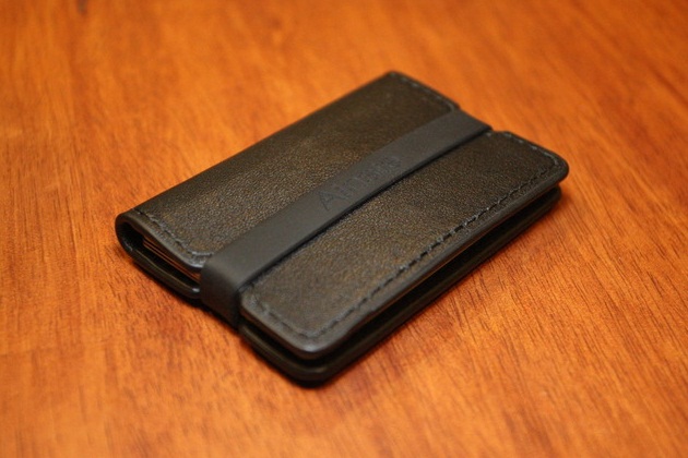 Ainste Minimal Wallet BonjourLife com 1 pic on Design You Trust Ainste Minimal Wallet BonjourLife com 1 The Evan Wallet