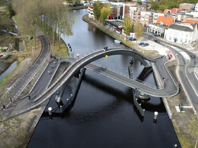 Melkeweg Bridge3 Melkwegbridge by NEXT Architects