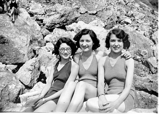 Vintage Bathing Beauties Belles from Late 19th Century to 1930s Vintage Bathing Beauties Belles from Late 19th Century to 1930s 5 Vintage Bathing Beauties Belles from Late 19th Century to 1930s
