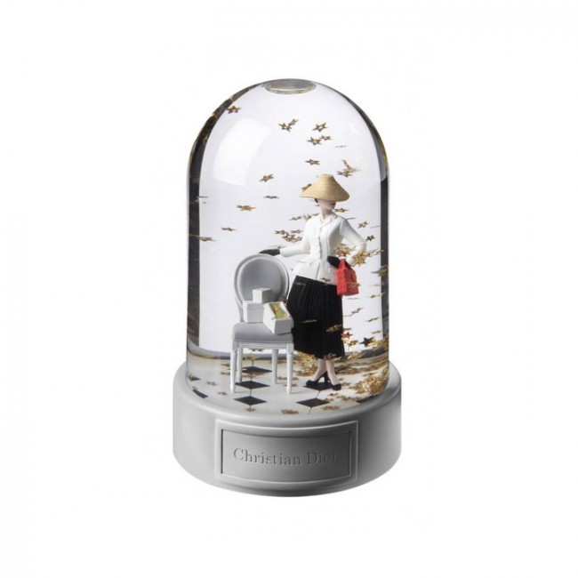 Inspirations Parisiennes dior for printemps christmas 2012 collection snowglobe 650x650 Inspirations Parisiennes