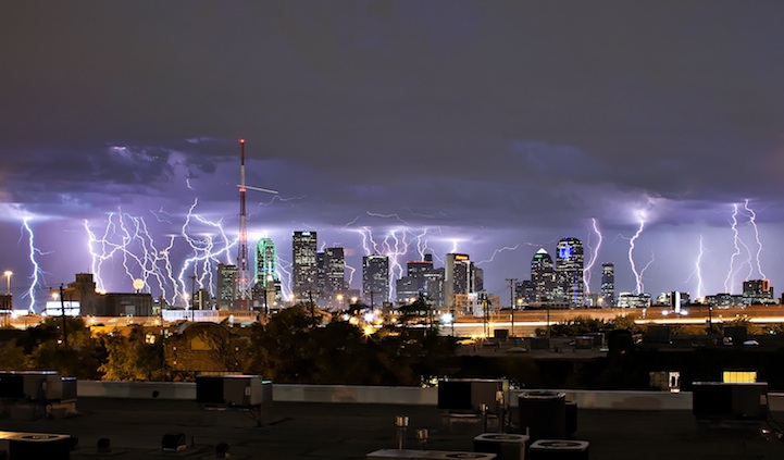 12 Awe Inspiring Photos of Lightning stacked10 12 Awe Inspiring Photos of Lightning