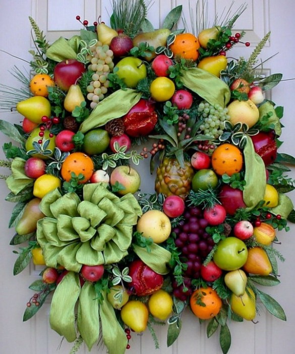 10 creative Christmas wreaths25 585x700 10 creative Christmas wreaths
