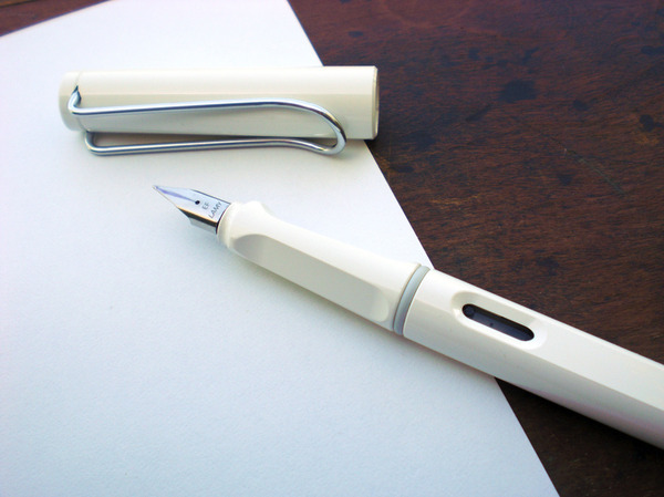 Lamy Safari Fountain Pen 253874479 7aac2208ec5511 Lamy Safari Fountain Pen
