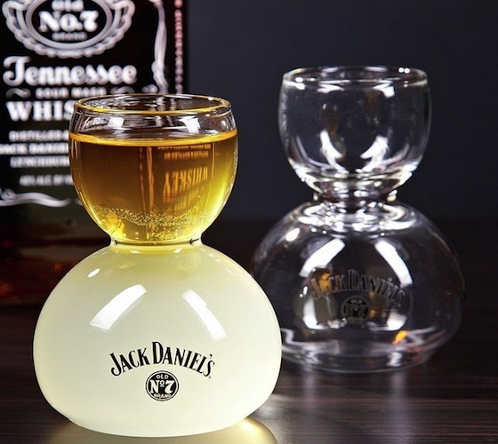 Jack Daniel’s Whiskey on Water Glasses Jack Daniels Whiskey on Water Glasses Jack Daniel’s Whiskey on Water Glasses