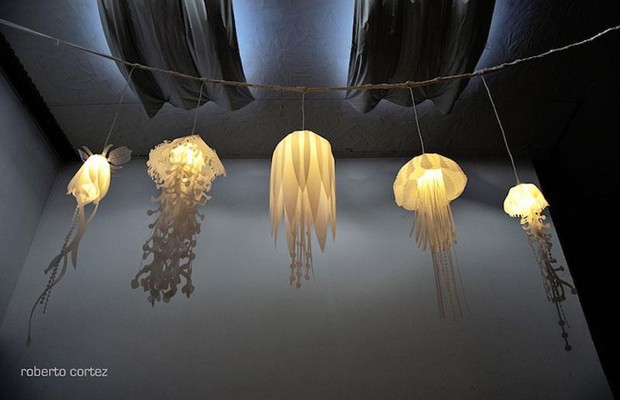 Jellyfish lamps by Roxy Russell Design Jellyfish Lamps by Roxy Russell Design 620x400 Jellyfish lamps by Roxy Russell Design