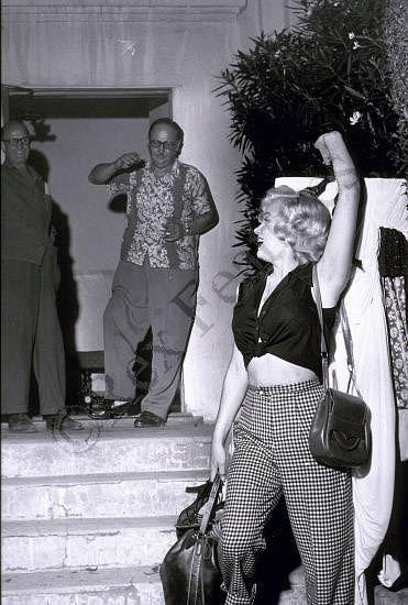 Awesome Photographs of Marilyn Monroe by Philippe Halsman 1952 Marilyn Monroe by Philippe Halsman 1952 10 Awesome Photographs of Marilyn Monroe by Philippe Halsman 1952
