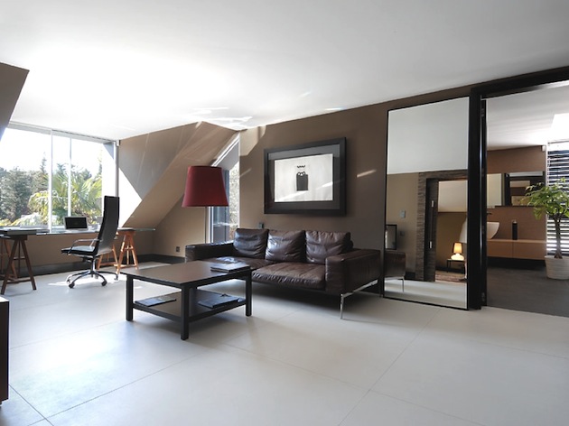  An Automated Home Controlled by an iPhone