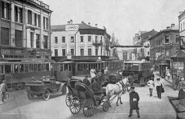 Photos of Moscows Traffic Jams in The Past 1920 Photos of Moscows Traffic Jams in The Past