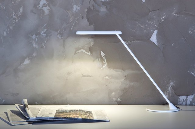 257880733 8d0fa433c81811 Flute Personal Light by Herman Miller