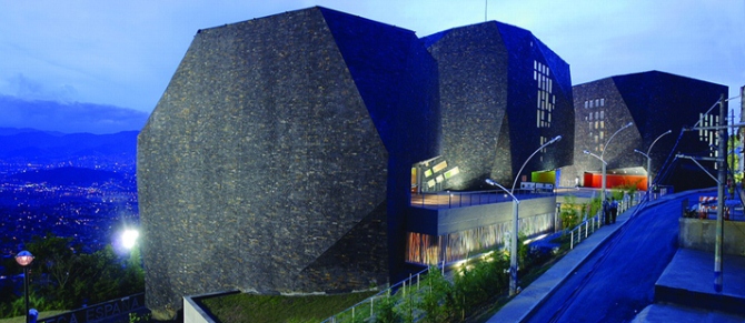 8 UNIQUE DESIGN LIBRARIES AROUND THE WORLD Biblioteca España Medellin 8 UNIQUE DESIGN LIBRARIES AROUND THE WORLD