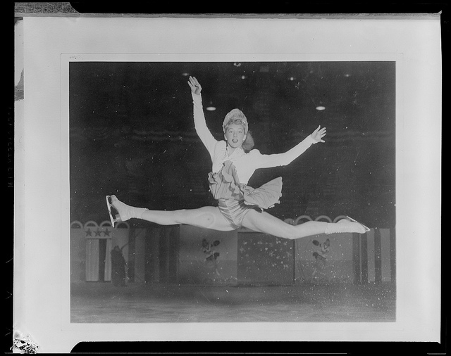 Black and White Photos of Ice Skating in The Past Black and White Photos of Ice Skating in The Past 29 Black and White Photos of Ice Skating in The Past