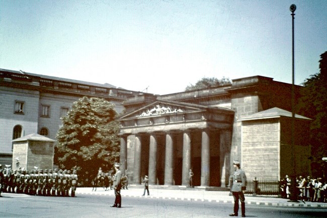 Color Photos of Berlin from 1941 42 1 650x433 Color Photos of Berlin from 1941 42