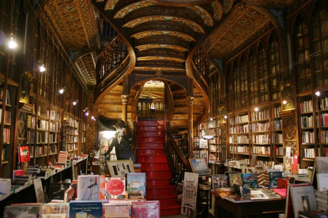 The most beautiful bookshop // Livraria Lello in Porto, Portugal Livraria Lello 1 650x431 The most beautiful bookshop // Livraria Lello in Porto, Portugal