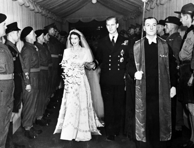 Old Wedding Photos of Princess (now Queen) Elizabeth and Prince Philip in 1947 Old Wedding Photos of Princess now Queen Elizabeth and Prince Philip in 1947 1 650x494 Old Wedding Photos of Princess (now Queen) Elizabeth and Prince Philip in 1947