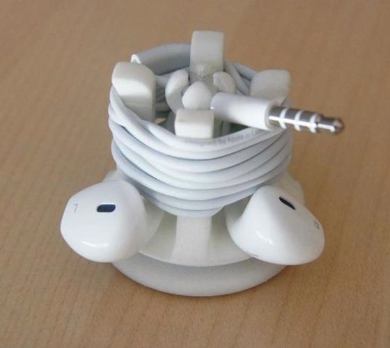 Snable – A Better Way To Manage Your Cables Snable 1 Snable – A Better Way To Manage Your Cables
