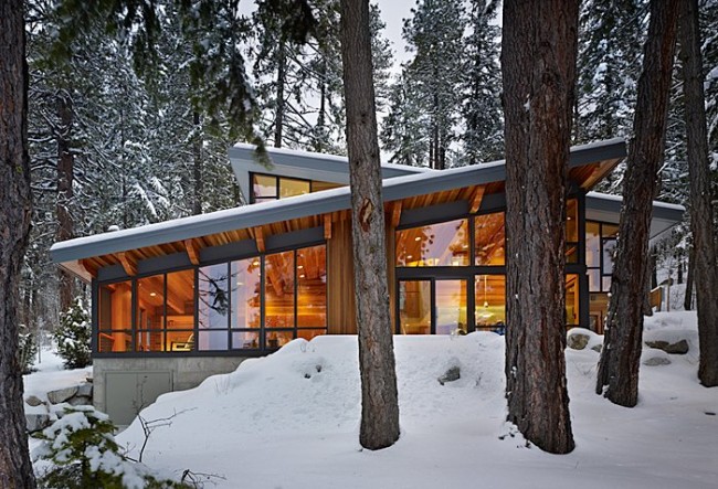 nl 190611 01 650x443 North Lake Wenatchee Cabin by DeForest Architects