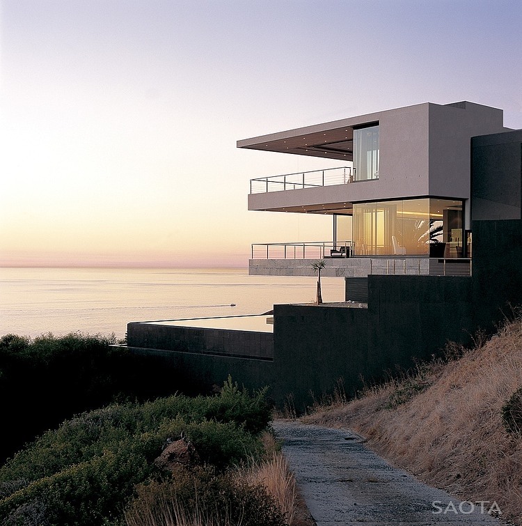 p 211 St Leon 10 by Saota