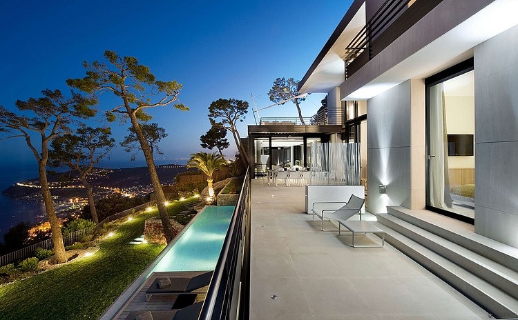 Bayview Villa in Côte d’Azur, France p 37 Bayview Villa in Côte d’Azur, France