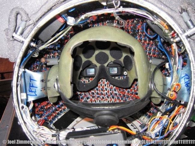 Behind the scenes: Inside Deadmau5 helmet small inside deadmau5 helpmet Behind the scenes: Inside Deadmau5 helmet