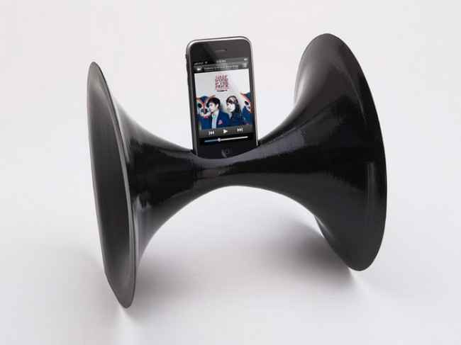 sonoro by andrey dokuchaev 2 650x487 SONORO IPHONE DOCK CONCEPT BY ANDREY DOKUCHAEV