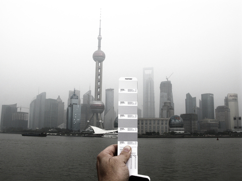 tumblr mhv2xd9tMN1qiqf01o1 500 Pantone Matchmaker Shanghai by Allard van Hoorn
