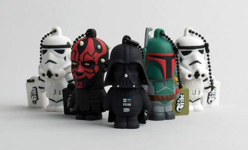 tumblr min08u1bIh1qiqf01o1 500 ‘Star Wars’ USB Flash Drives 