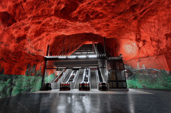 underground mural A Metro Ride Like You’ve Never Seen Before