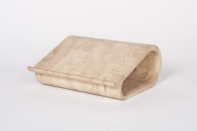 THE WOODEN LAPTOP STAND FOR MAC – VOOL wooden laptop stand for mac 7 650x433 THE WOODEN LAPTOP STAND FOR MAC – VOOL