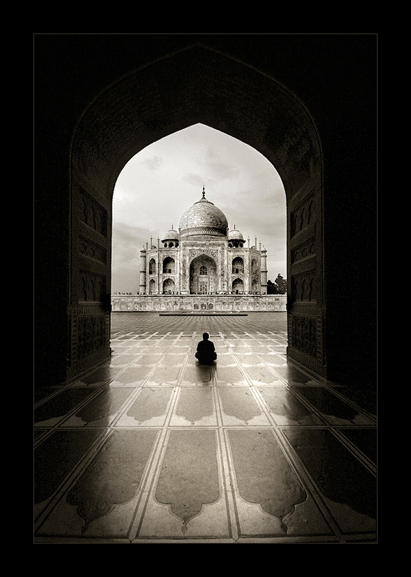 Dramatic Fine Art Photographs of the Taj Mahal Dramatic Fine Art Photographs of the Taj Mahal 1 Dramatic Fine Art Photographs of the Taj Mahal
