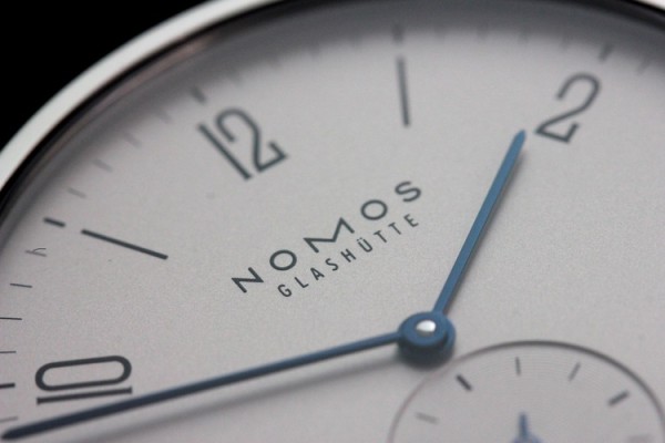 Nomos Tangente Datum Watch Nomos Datum 11 600x400 Nomos Tangente Datum Watch