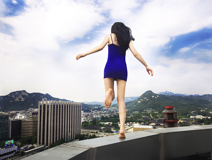Frightful and Alarming Photography by Ahn Jun death defying photography by ahn jun 131 Frightful and Alarming Photography by Ahn Jun