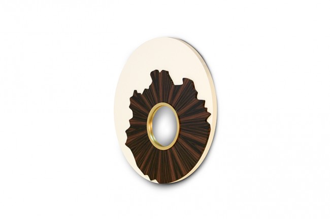 Decorate your home with modern mirrors iris3 HR1 650x433 Decorate your home with modern mirrors
