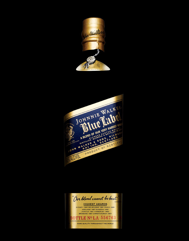 You Know What’s Inside johnny walker blue curve studio feel desain1 You Know What’s Inside