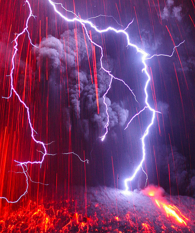 Volcano With Lightning Photographs volcano with lightning photographs 4 Volcano With Lightning Photographs