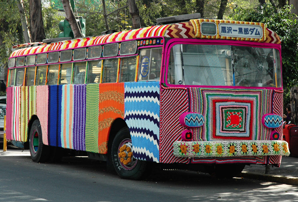 A Bus in Mexico City Takes a Yarn Bombing yarn bombing bus mexico 1 A Bus in Mexico City Takes a Yarn Bombing