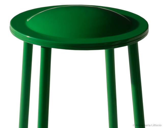 UFO stool by Annamaria Litterio 2o4 UFO stool by Annamaria Litterio