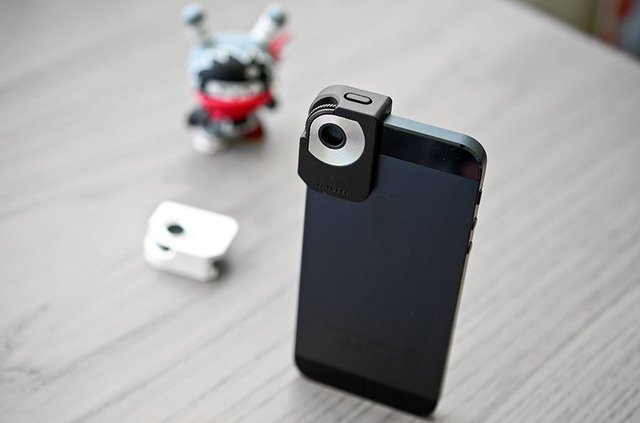 Trygger Clip on iPhone 5 Polarizing Filter Trygger Clip on iPhone 5 Polarizing Filter