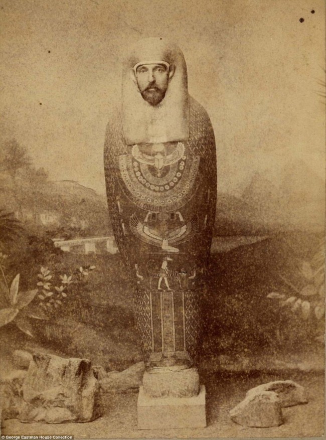 Creepy Victorian Era Photographs Creepy Victorian Era Photographs 7 650x877 Creepy Victorian Era Photographs