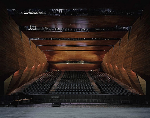 #architecture The Tiroler Festspiele Erl’s new Festival Hall in Austria by DMAA Festspielhaus der Tiroler Festspiele Erl bei DMAA Architektur und Design Wohn DesignTrend 05 #architecture The Tiroler Festspiele Erl’s new Festival Hall in Austria by DMAA