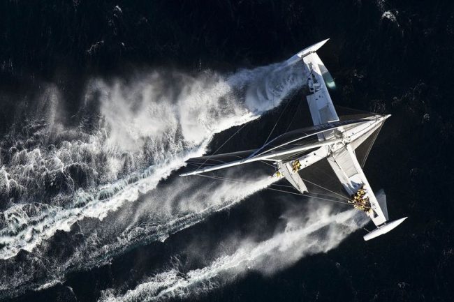 Hydroptere Sailboat Setting Speed Records 6 650x433 The Worlds Fastest Sailboat