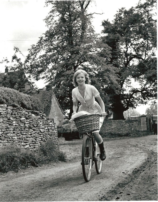 Interesting Vintage Photos of Famous People on Bicycles Interesting Vintage Photos of Famous People on Bicycles 1 650x829 Interesting Vintage Photos of Famous People on Bicycles